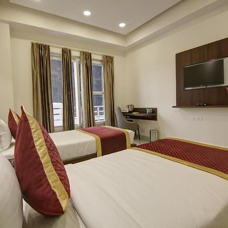 Hotel La Mirage Noida Exteriör bild