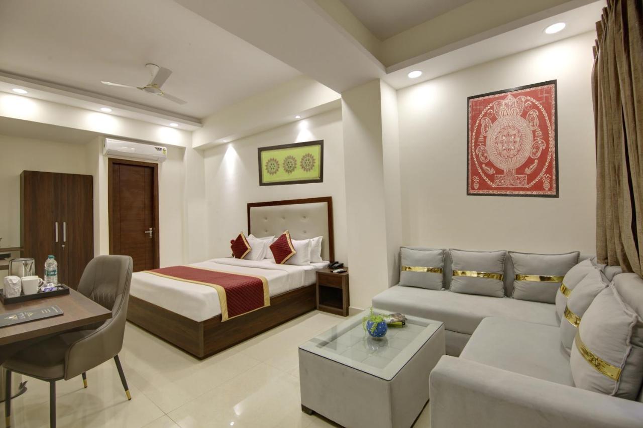 Hotel La Mirage Noida Exteriör bild