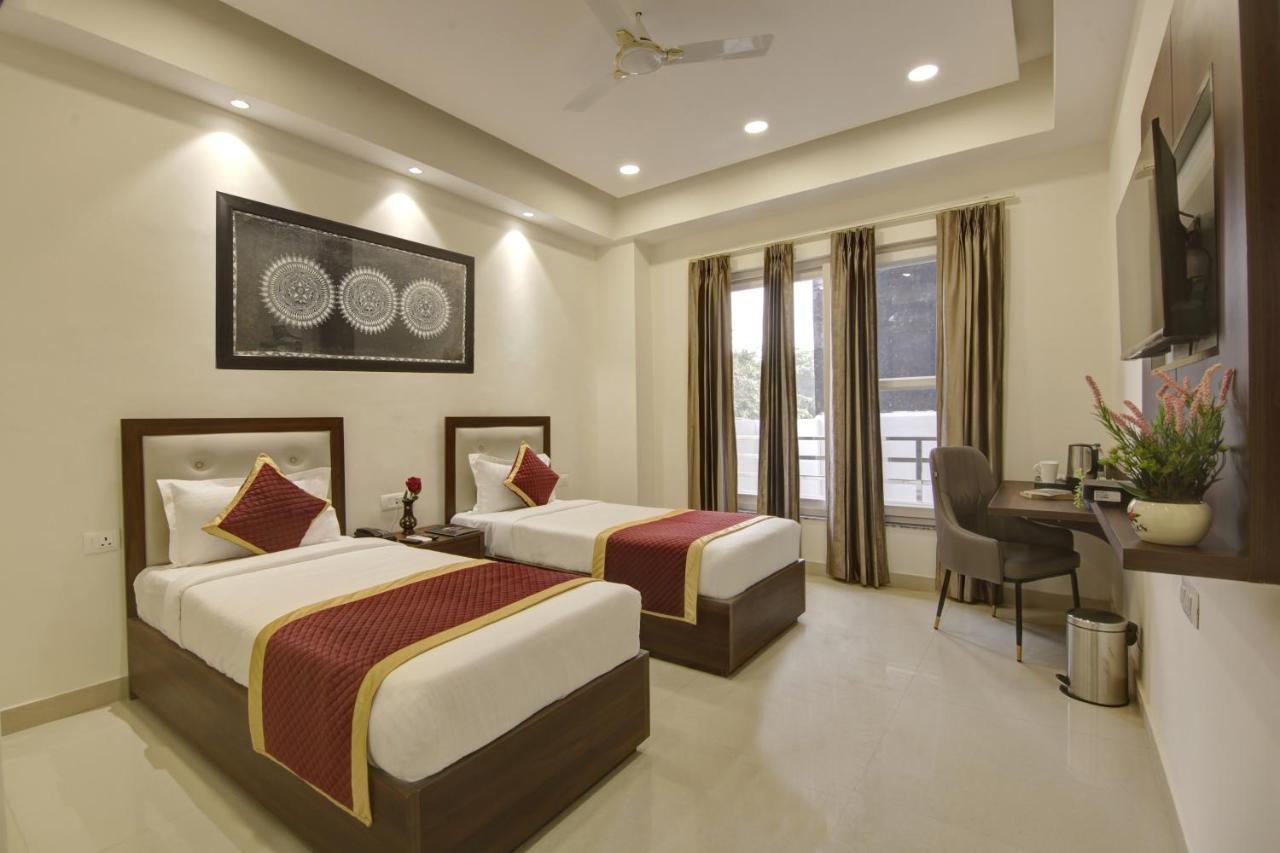 Hotel La Mirage Noida Exteriör bild