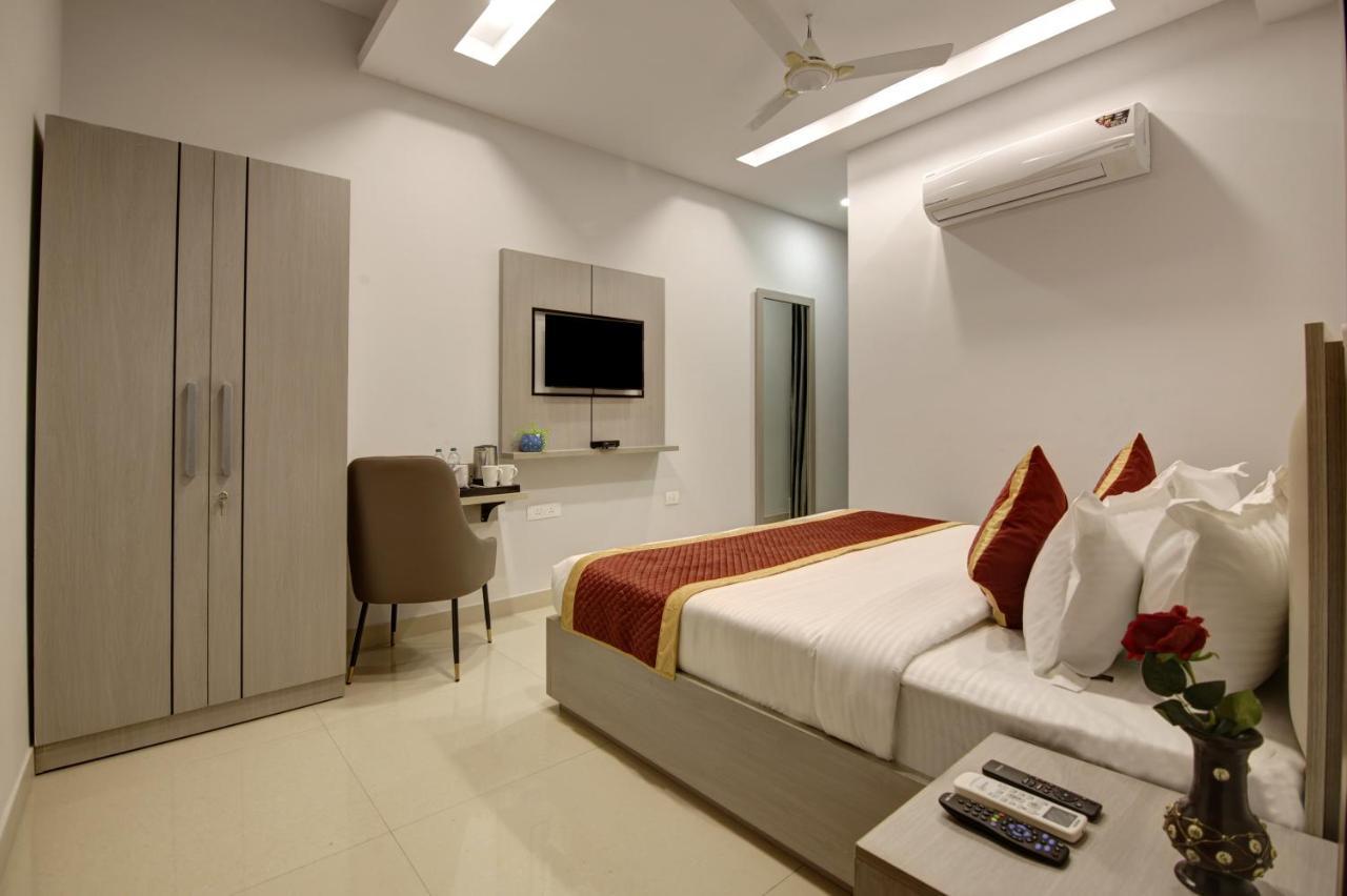 Hotel La Mirage Noida Exteriör bild